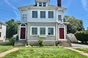 62 Quaker Ln S, West Hartford, CT 06119 - Photo 2