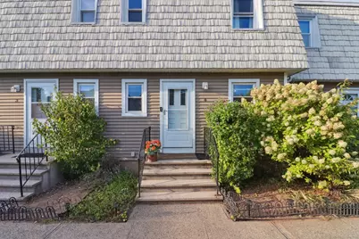 61 Meetinghouse Village #4, Meriden, CT 06450 - Photo 2