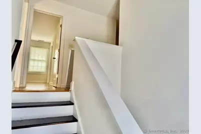 20 Rockmore Place, Bridgeport, CT 06606 - Photo 6