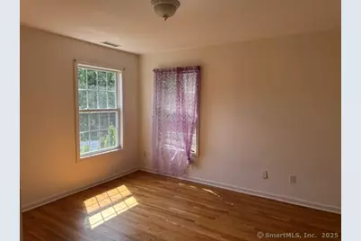 20 Rockmore Place, Bridgeport, CT 06606 - Photo 10