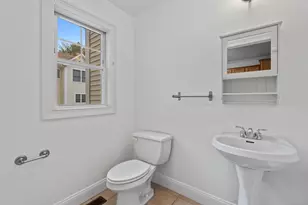 527 West Thames St, Norwich, CT 06360 - Photo 24