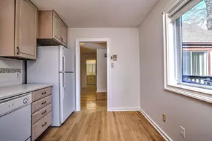 736 Quinnipiac Ln, Stratford, CT 06614 - Photo 14