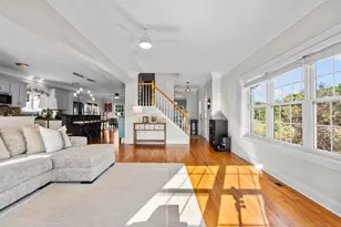 44 Meadow View Rd, New Haven, CT 06512 - Photo 14