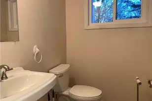 319 Dunfey Ln, Windsor, CT 06095 - Photo 4