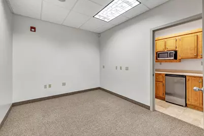 1449 Old Waterbury Road #307, Southbury, CT 06488 - Photo 18