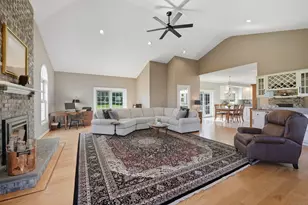 1 Meadow Wood Dr, Suffield, CT 06078 - Photo 10