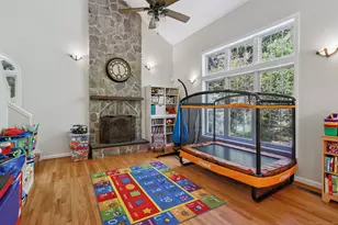 247 Old Farms Rd, Simsbury, CT 06070 - Photo 14