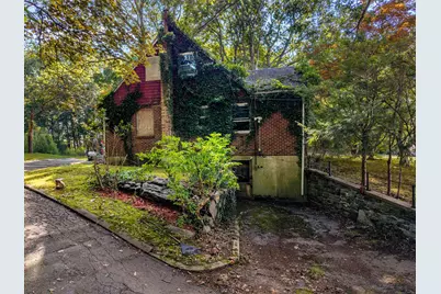 367 Boswell Avenue, Norwich, CT 06360 - Photo 6