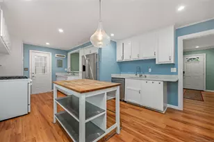 325 Shelton Rd, Trumbull, CT 06611 - Photo 4