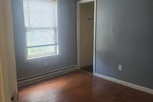 14 Wood St, Waterbury, CT 06704 - Photo 4