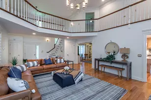 4 Harbour View Dr, New Fairfield, CT 06812 - Photo 6