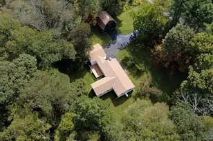 815 Mashamoquet Rd, Pomfret, CT 06259 - Photo 24