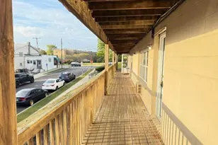 8 Wardwell St, Stamford, CT 06902 - Photo 8