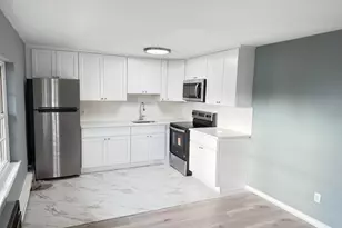 8 Wardwell St, Stamford, CT 06902 - Photo 2