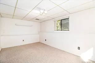 664 Osage Ln, Stratford, CT 06614 - Photo 30