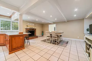 47 Mistletoe Dr, Southbury, CT 06488 - Photo 8