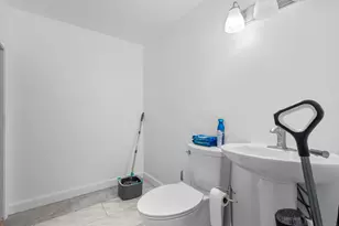 66 Lincoln St, New Britain, CT 06052 - Photo 16