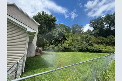 11 Carpenter Street, Norwich, CT 06360 - Photo 12