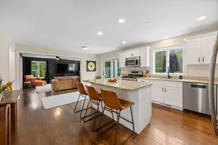 33 Justine Dr, North Haven, CT 06473 - Photo 8