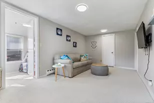 176 B Shore Rd, Clinton, CT 06413 - Photo 12