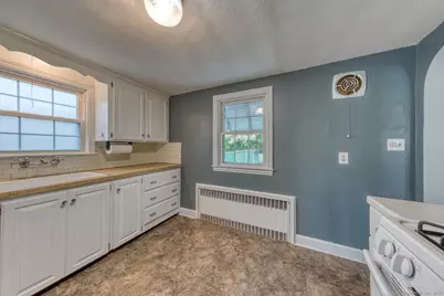741 South Quaker Lane, West Hartford, CT 06110 - Photo 18