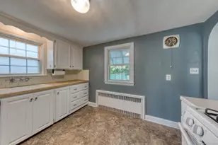 741 South Quaker Ln, West Hartford, CT 06110 - Photo 18