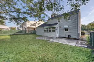 741 South Quaker Ln, West Hartford, CT 06110 - Photo 6