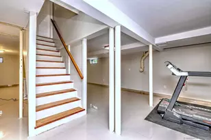 28 Seymour Rd, Woodbridge, CT 06525 - Photo 32