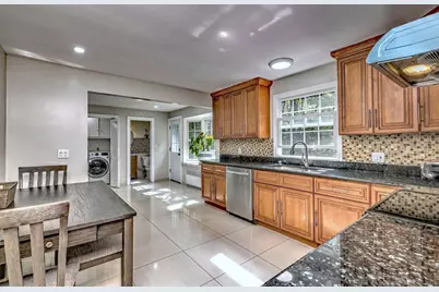 28 Seymour Road, Woodbridge, CT 06525 - Photo 14