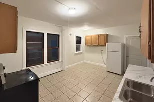 72 Sterling St, Hartford, CT 06154 - Photo 4