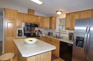 27 Brookside Dr, Southington, CT 06489 - Photo 4