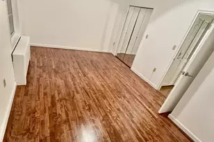 11 Nob Hill Cir, Bridgeport, CT 06610 - Photo 10