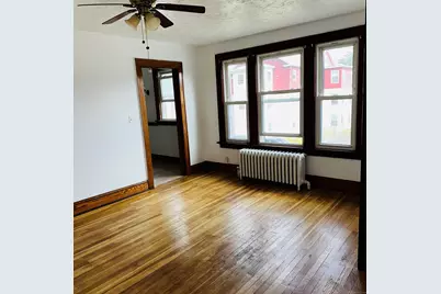 20 Amaryllis Avenue, Waterbury, CT 06710 - Photo 4