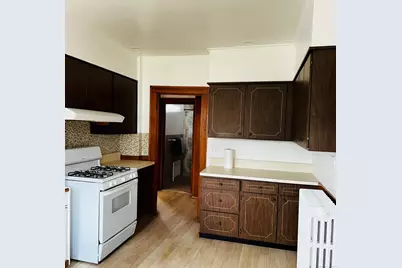 20 Amaryllis Avenue, Waterbury, CT 06710 - Photo 8