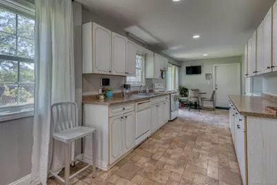 440 Chestnut Hill Avenue, Waterbury, CT 06704 - Photo 16