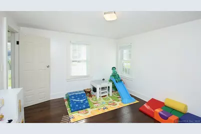 32 Clough Road, Waterbury, CT 06708 - Photo 14