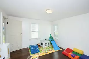 32 Clough Rd, Waterbury, CT 06708 - Photo 14