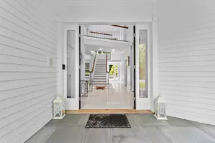 101 Brambley Hedge Circle, Fairfield, CT 06824 - Photo 4