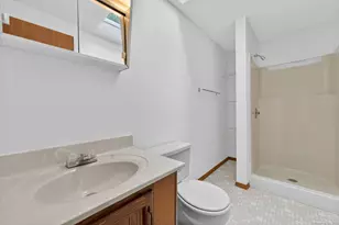 105 Hawks Nest Cir, Middletown, CT 06457 - Photo 8