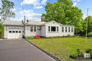 53 Cleveland St, Putnam, CT 06260 - Photo 2