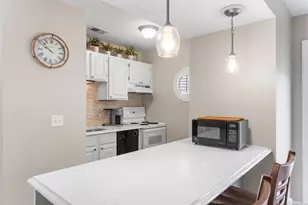 2124 Old Pond Ln, Norwich, CT 06360 - Photo 1