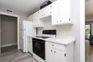 1 Heritage Village, Southbury, CT 06488 - Photo 8