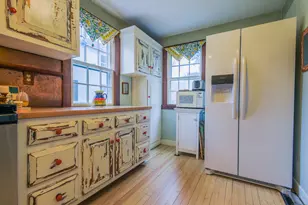 20 Grove St, Essex, CT 06426 - Photo 16