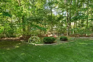 28 Alexander Dr, East Lyme, CT 06333 - Photo 10