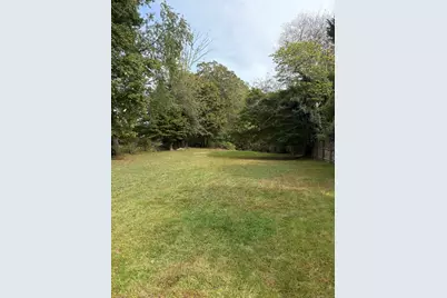 40 Maple Avenue North, Westport, CT 06880 - Photo 10