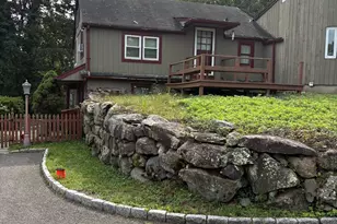 40 Maple Ave N, Westport, CT 06880 - Photo 2