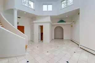 110 Erskine Rd, Stamford, CT 06903 - Photo 10