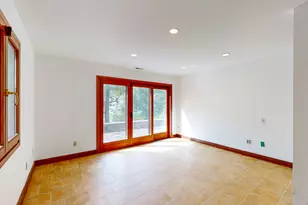 110 Erskine Rd, Stamford, CT 06903 - Photo 16