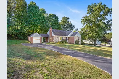 4 Senga Road, Norwalk, CT 06854 - Photo 2