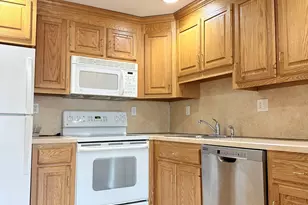 380 Main St, Wallingford, CT 06492 - Photo 2